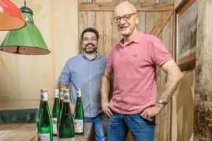 Egon Müller, à frente, e Rodrigo Malizia, da Cellar Vinhos